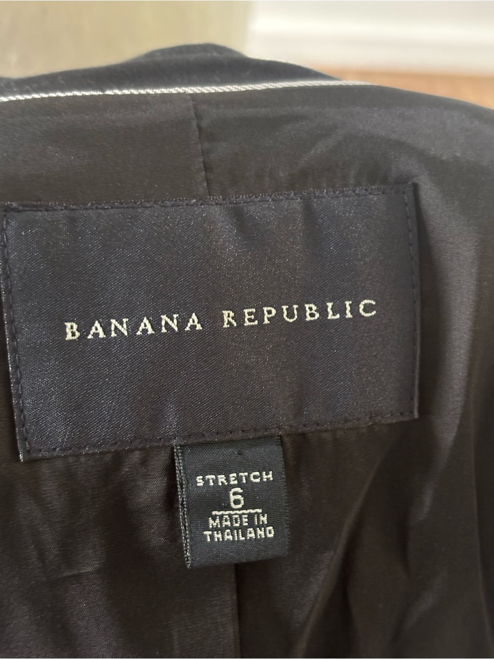 Banana Republic Blazer - Picture 9 of 10